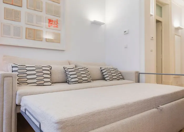 Charming 2 Bedroom Apartment In Baixa Chiado